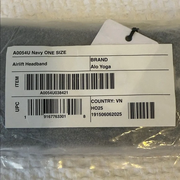 ALO Yoga Navy Airlift Headband - Picture 2 of 2